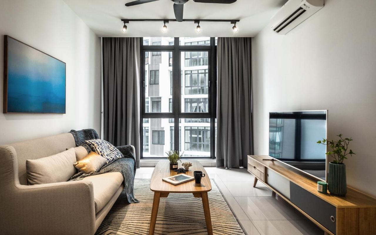 H20 Residence Ara Damansara By Airhost Petaling Jaya Exterior photo